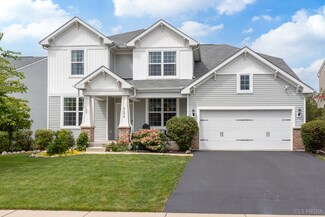 724 Hamilton Dr, South Elgin, IL 60177