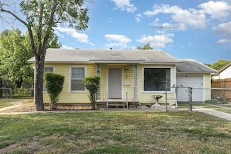 5113 Flagstone Dr, Fort Worth, TX 76114