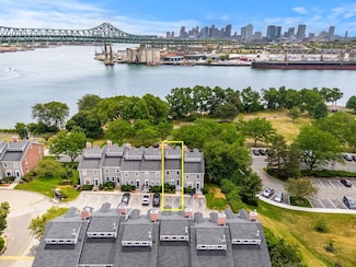 30 Breakwater Cove, Chelsea, MA 02150