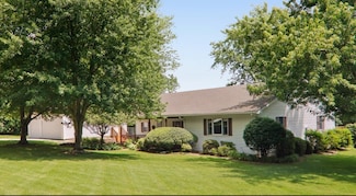 308 1st St S, Kappa, IL 61738