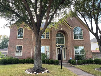 12219 N Shadow Cove Dr, Houston, TX 77082
