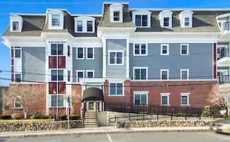 16 Willow St Unit 212, Melrose, MA 02176