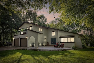 65 Birch Bluff Rd, Excelsior, MN 55331