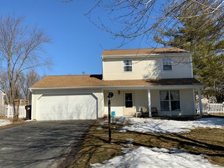 982 Concord Dr Unit 2, Island Lake, IL 60042