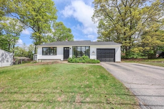 36 Cranwell Dr, Manchester, NH 03109