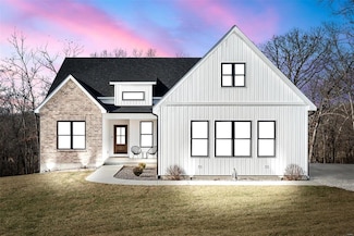 1 Greenview Ct, Troy, MO 63379