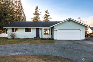 7379 Hannegan Rd, Lynden, WA 98264