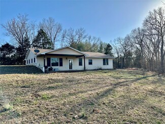 5037 Farrell Rd, Gerald, MO 63037