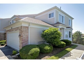 990 Mesa Dr Unit 475A, Elgin, IL 60123