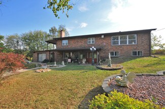 13617 Obrien Rd, Hebron, IL 60034