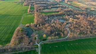904 E Roodhouse Rd, Roodhouse, IL 62082
