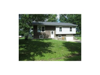 716 Kay Dr, Lathrop, MO 64465