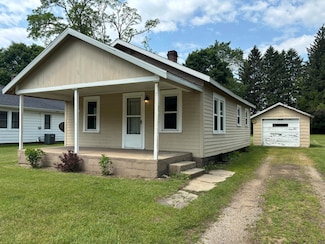 408 Hill St, Buchanan, MI 49107