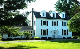 194 River Rd, Walden, NY 12586