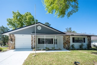 68 W Sugarberry Ln, Beverly Hills, FL 34465