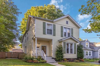 6633 Roe St, Cincinnati, OH 45227