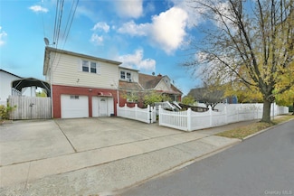 407 2nd St, Elmont, NY 11003