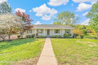 10504 Blakewood Dr, Knoxville, TN 37922