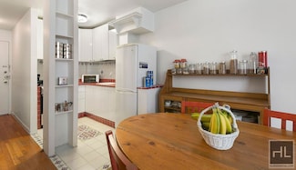 336 E 50th St Unit PH5C, New York, NY 10022