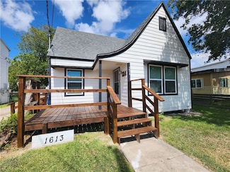 1613 6th St, Corpus Christi, TX 78404