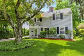 94 Sprague Rd, Scarsdale, NY 10583
