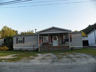 207 Lynn Oak Dr, Lavalette, WV 25535