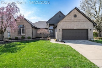 15752 Custer Dr, Macomb, MI 48042