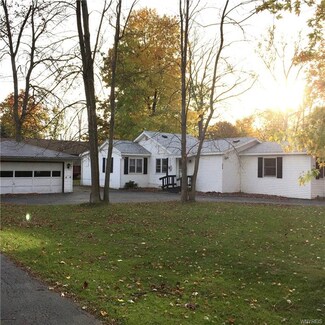 359 Eisenhower Ave, Angola, NY 14006