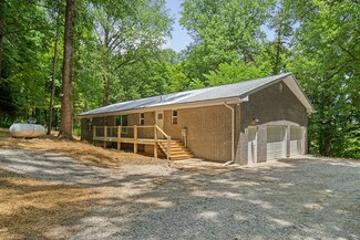 1480 White Oak Flatt Rd, Sparta, TN 38583