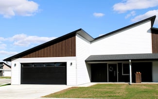 216 34th Ave W, Spencer, IA 51301