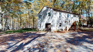 103 Taylor Ct, Milford, PA 18337