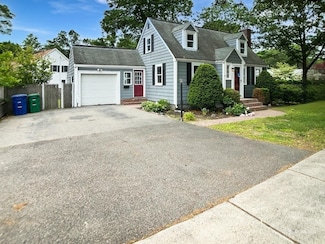 444 Lowell St, Reading, MA 01867