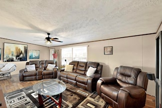 43 Woodland Hills Rd, Moriarty, NM 87035