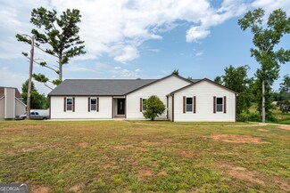 57 Natures Cove Rd, Newnan, GA 30263