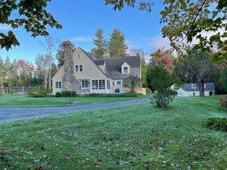 30 Mcmahon Dr, Whitefield, NH 03598