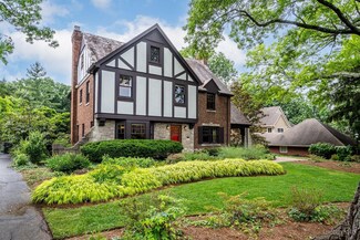411 W Cliff Ln, Cincinnati, OH 45220