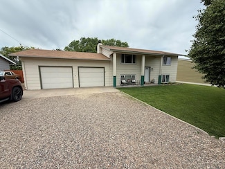 3404 Memorial Dr, Lamar, CO 81052