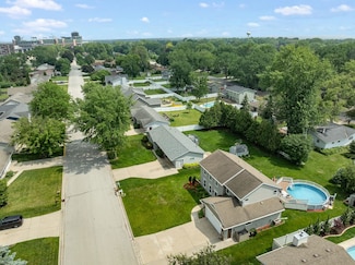 1307 Blue Ridge Dr, Green Bay, WI 54304