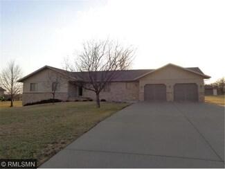 626 Park Ave SE, Pierz, MN 56364