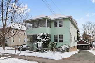 29-31 Bay State Rd, Quincy, MA 02171