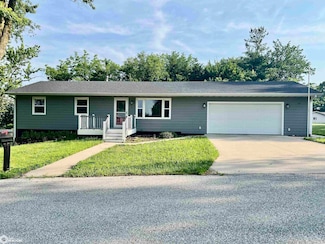 121 H Ave W, Albia, IA 52531