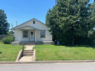 423 N Webb St, Meade, KS 67864