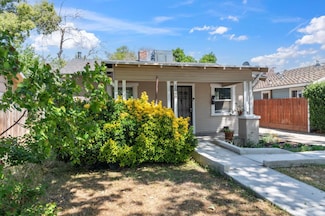 1568 N Glenn Ave, Fresno, CA 93728