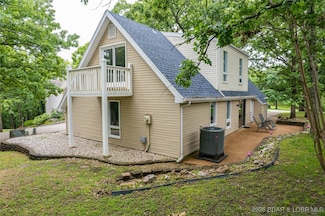 1556 Mockingbird Ln, Osage Beach, MO 65065