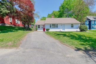 137 Jackson St, Methuen, MA 01844