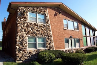 6300 W 63rd St Unit 9, Chicago, IL 60638