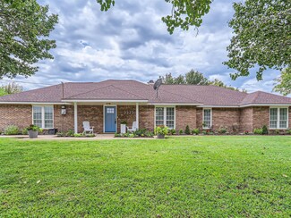 3323 Dasher St, Lancaster, TX 75146