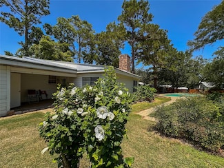 407 4th Ave, Smithville, TX 78957