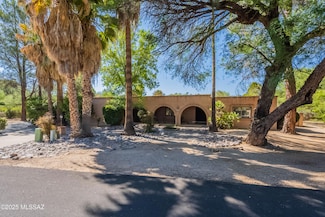 12425 E Barbary Coast Rd, Tucson, AZ 85749