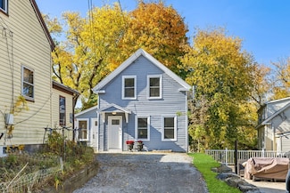 27 S Main St, Milford, MA 01757